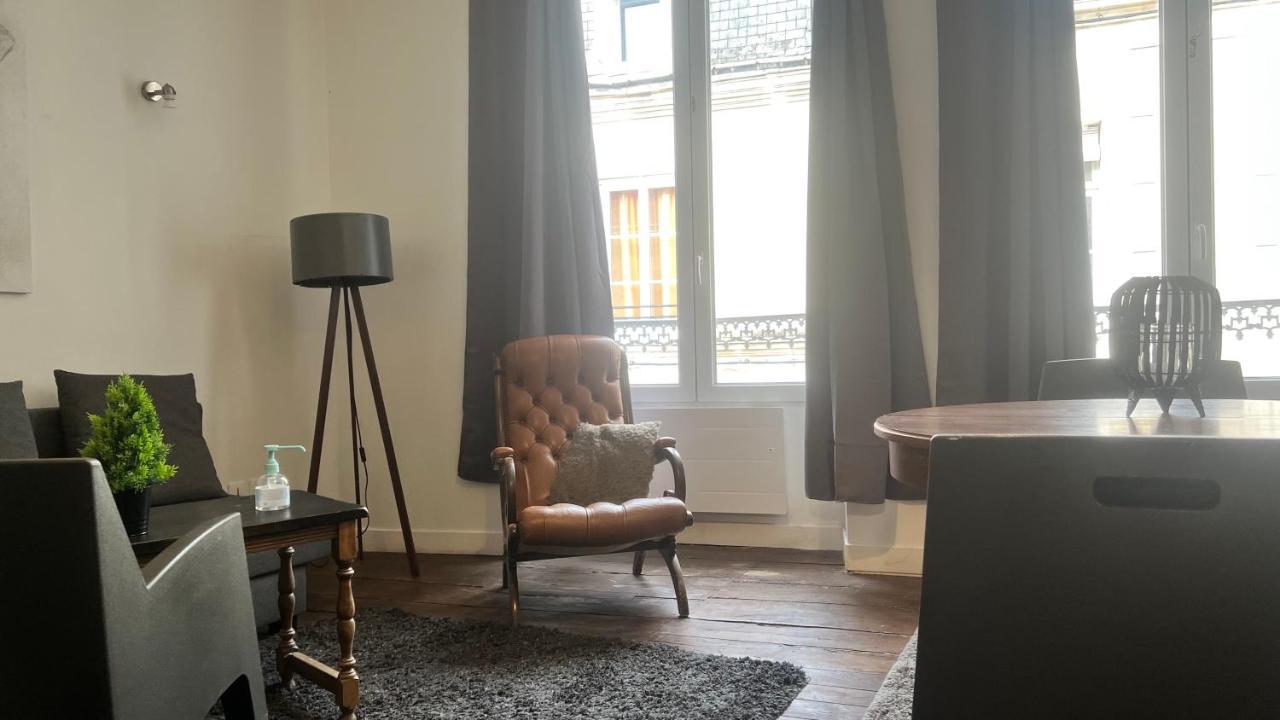 C- La Dans Le Centre Poitiers
